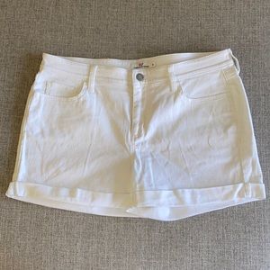 Vineyard Vines White Cuffed Denim Shorts